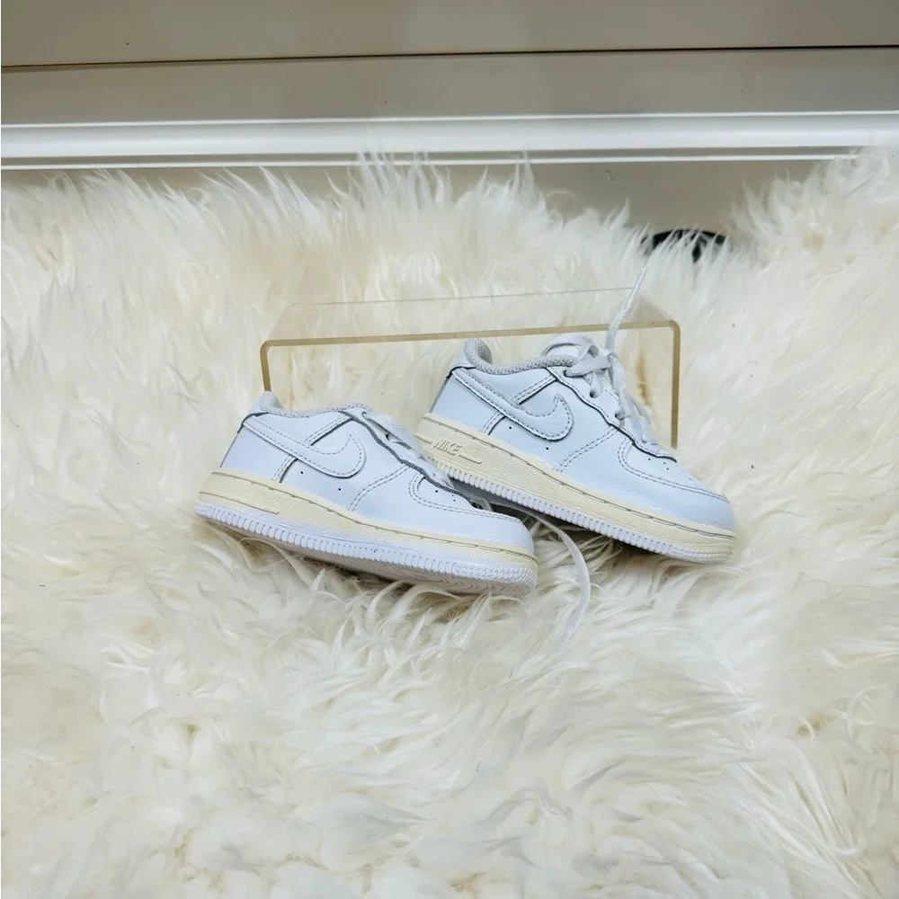 Children white Nike